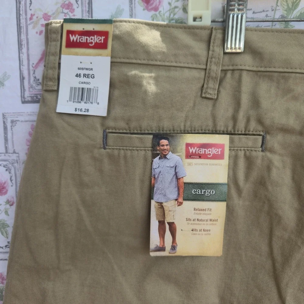 NWT Wrangler Relaxed Fit Cargo Shorts Mens 46 Reg Tan Khaki 100% Cotton‎ Utility